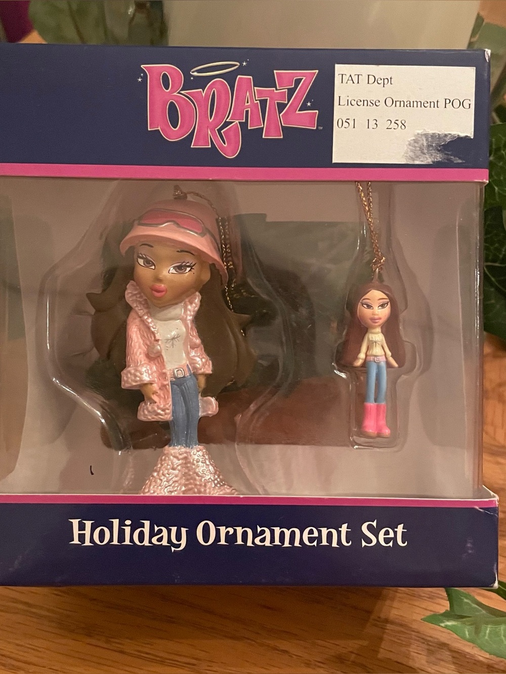 New Vintage Bratz Yasmin Holiday Ornament Set